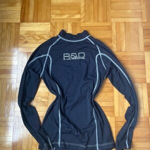 Vintage band R&D by Peak Performance Black Long Sleeve Athletic Top